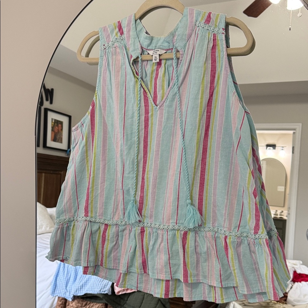 Crown & Ivy Multicolor Striped Sleeveless Blouse